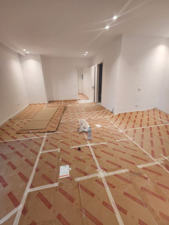 JEPET ME QIRA AMBIENT PER ZYRE PRANE AIR ALBANIA 179 M2