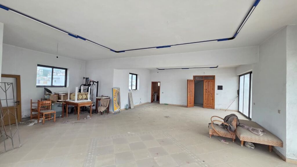 Vilë – Për Shitje- Rruga Ali Demi, pranë Bashkisë, Vlorë