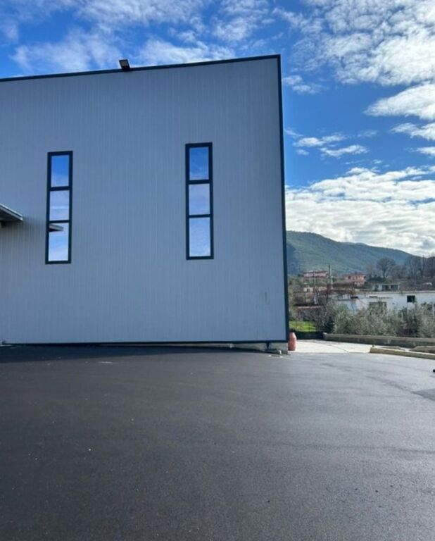 🏭 Kapanon industrial 2-katësh me qera