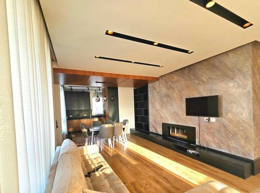 APARTAMENT 3+1+PARKIM PRANE KOPSHTIT BOTANIK