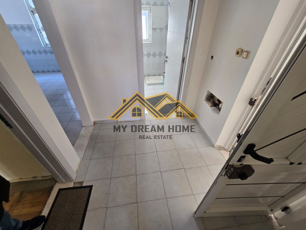 SHITET APARTAMENT 2+1 NE QENDER DURRES!