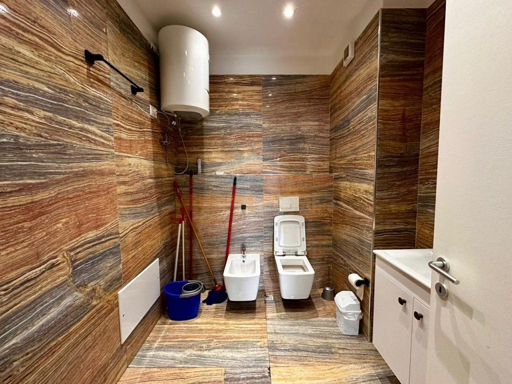 Apartment 2+1+2+parking space for sale Grand Gallery Yzberisht