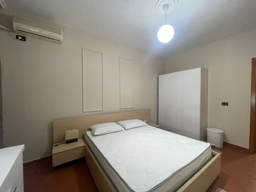 In affitto 2+1+1 BLLOKU 800 mila lek