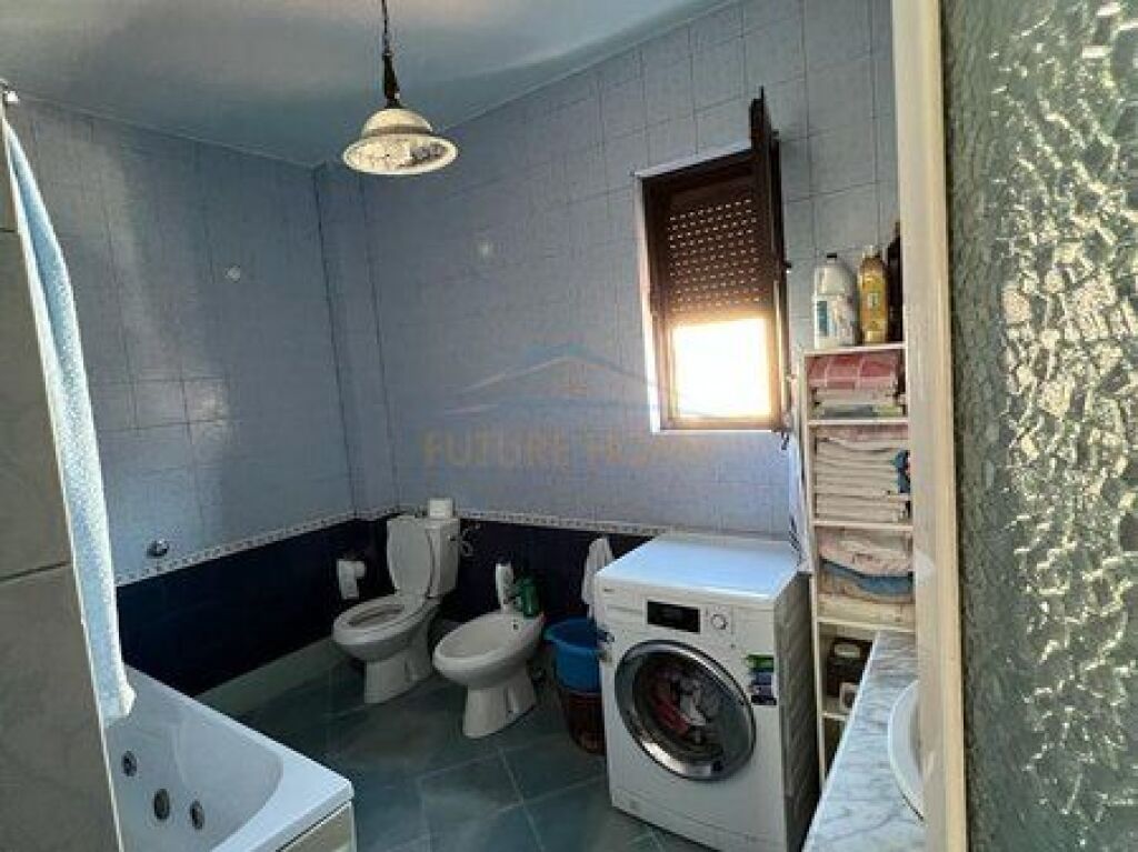 Shitet, Apartament 2+1, Zogu i Zi, Tirane