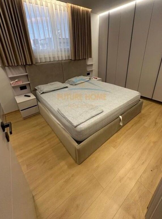 Rent, Apartment/AIRBNB 1+1, Paris Commune.