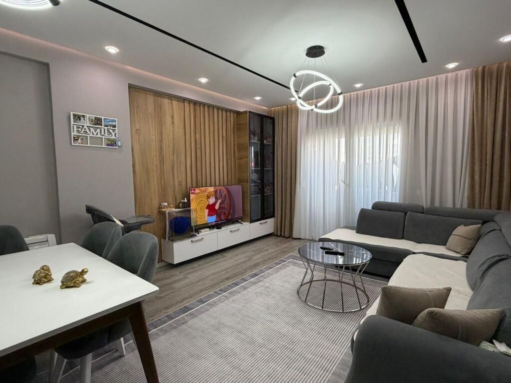 Apartament 2+1, Ish Parku!