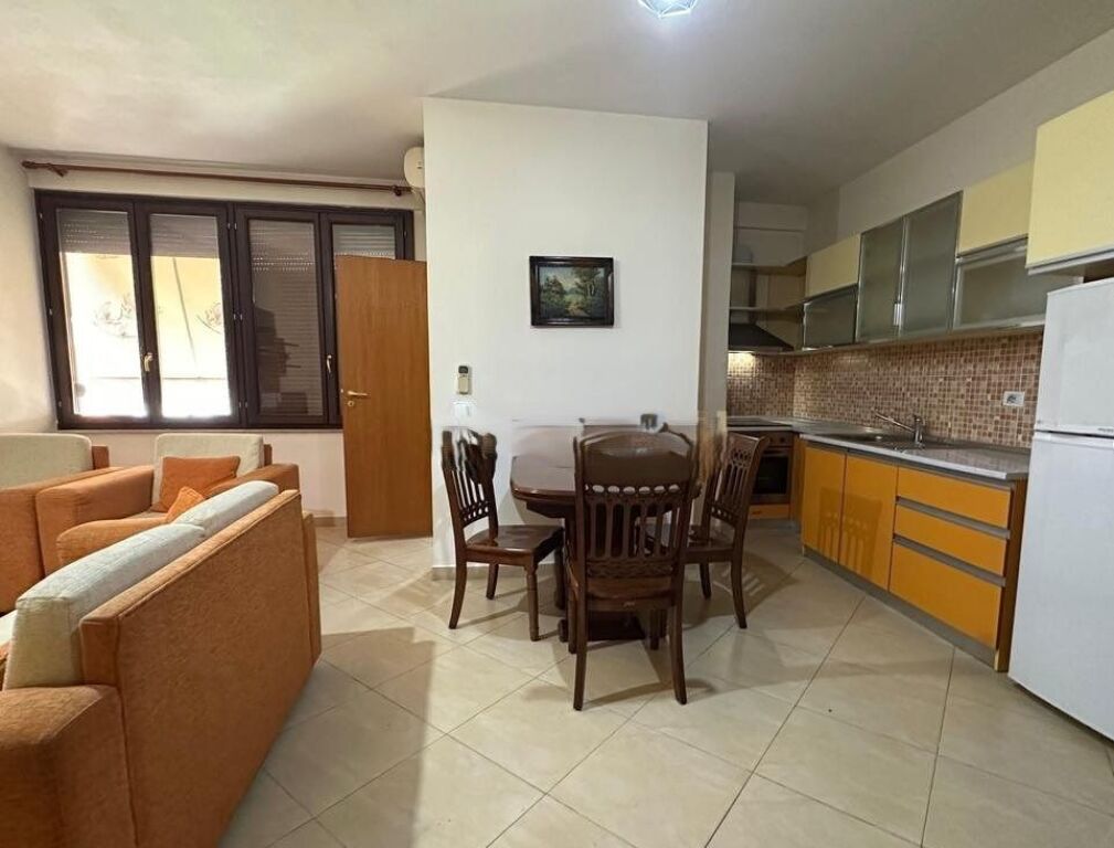 AFFITTASI DUPLEX 1+1 PRESSO IL PARCO DEL COMUNE DI PARIGI