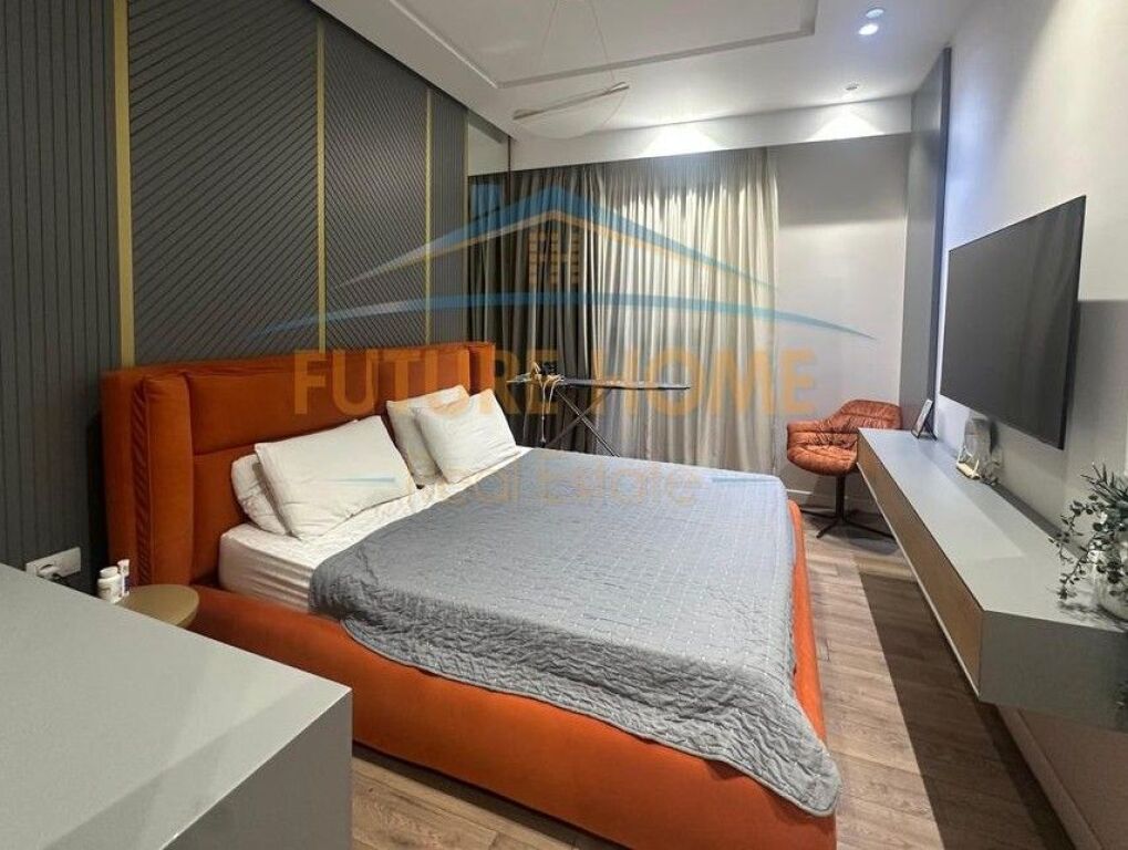 Rent, Apartment 3+1+2+Parking Space, Kosovarëve Street, Tirana