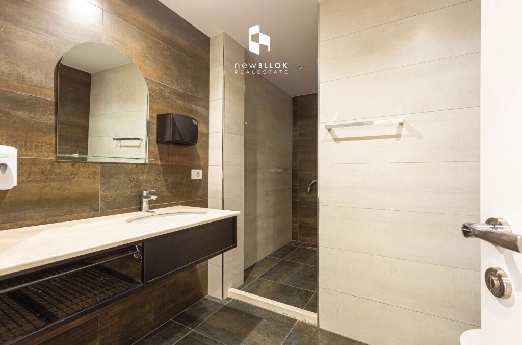 Absolute Office - Open Space (Vesa Center) Main Road, BLLOK (160 m2) Swiss Parquet - 2,100 Euro/Month NET