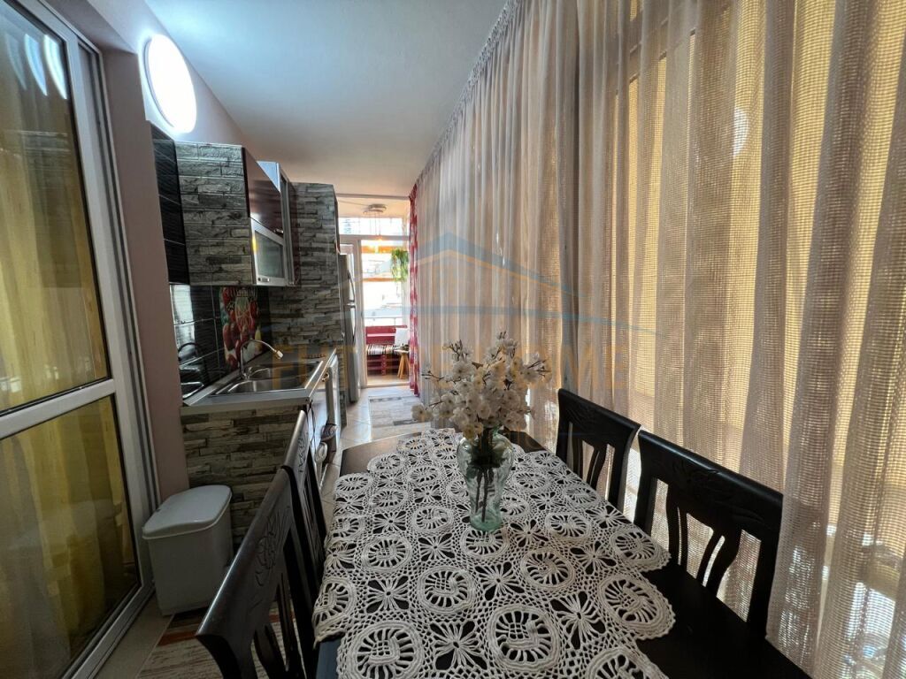 Disponiamo di Appartamento 2+1+2+Verande, in Affitto Appartamento