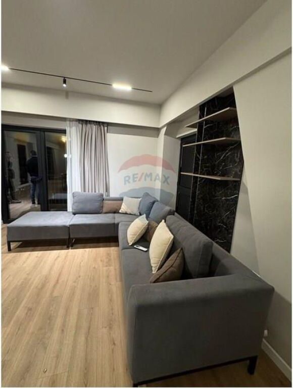Apartament 2+1+2, Ndërtesa Tirana Garden