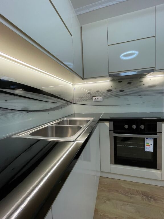 Apartament 2+1+2 me Post Parkimi – Rruga "Gramoz Pashko"21-Dhjetori