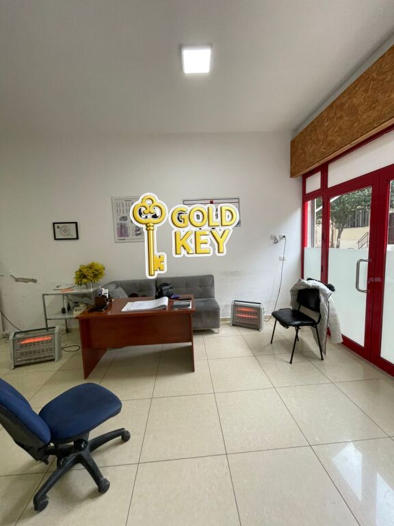 🏢 AMBIENT BIZNESI ME QERA POLIKLINIKA DURRES