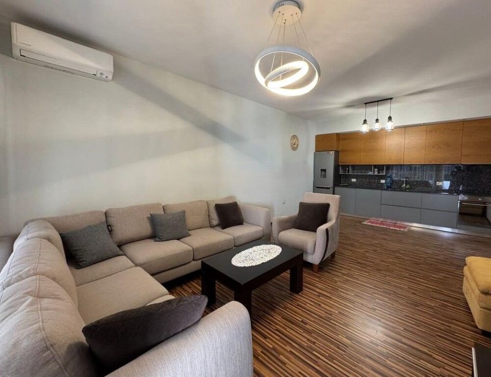 JEPET PER QIRA APARTAMENT 2+1 NE ASTIR