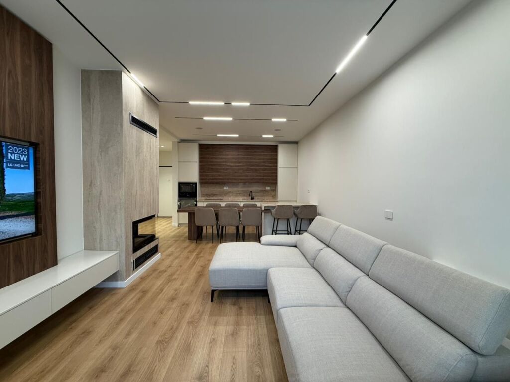 We rent apartment 2+1+2 at the dry lake Green Valley Residence