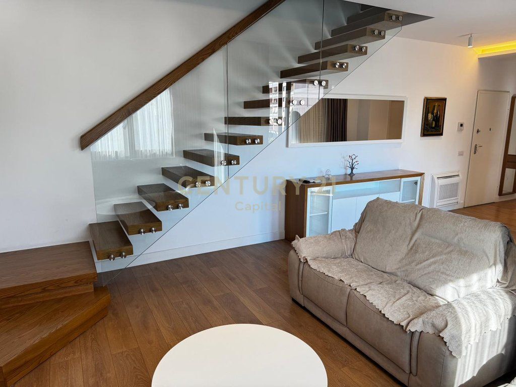 DUPLEX MODERNO IN AFFITTO IN CENTRO