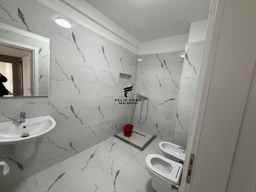 UFFICIO IN AFFITTO 120 M2 ZOGU ZI 850 EURO