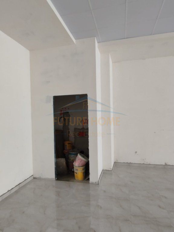 Qira, Ambient Biznesi, Kamëz