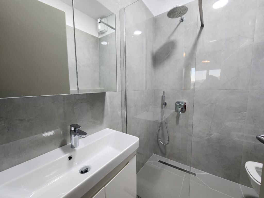 🏠 Jepet me Qera: Apt. 2+1+2 wc &amp; 1 Verand ( 📍Fresk - Muraga ) Sapo investuar || 100% e re ✨️ 500€ / Muaji 💶
