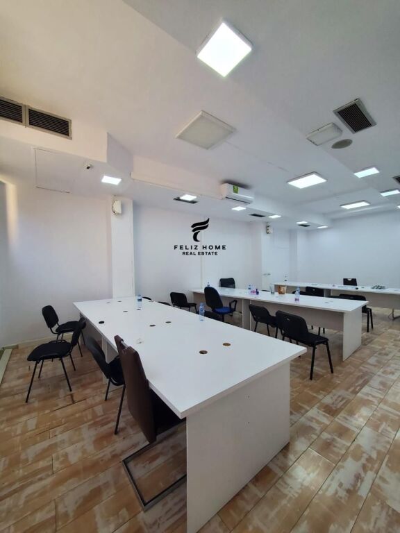 ZYRE ME QERA 200 M2 PAZARI RI 300.000 LEKE