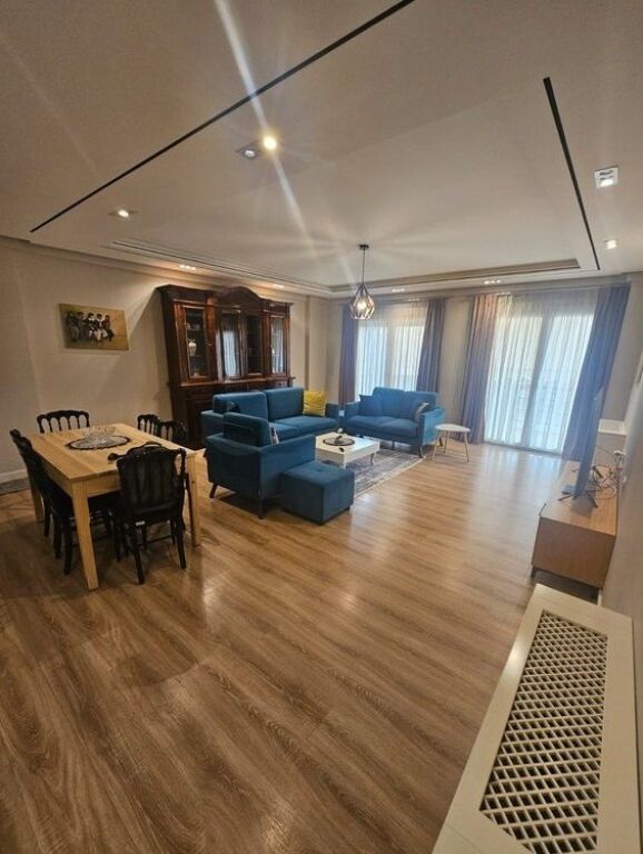 Apartament premium 2+1+2 (130 m²) me qira pranë Liqenit Artificial të Tiranës!