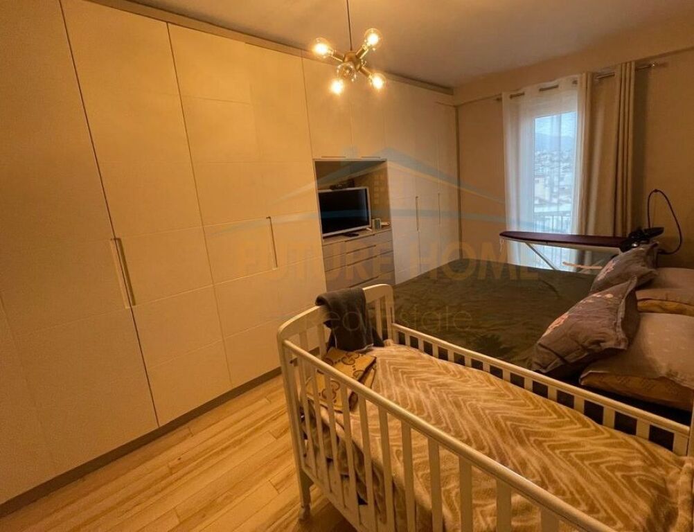 VENDESI APPARTAMENTO 2+1, CITTÀ DEGLI STUDENTI