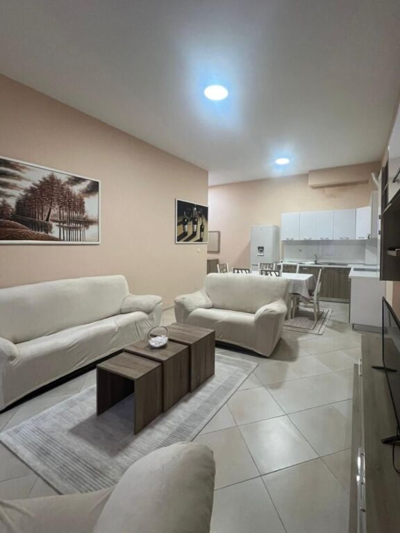 Apartament 1+1 me qira në Fresk