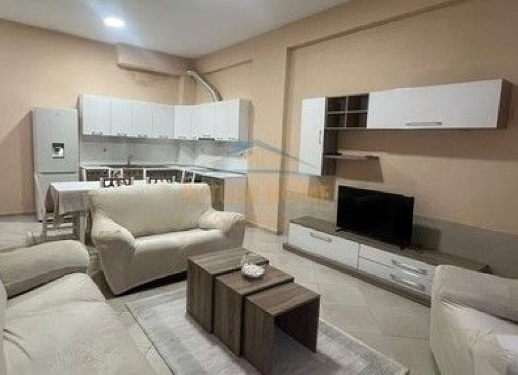 Qira, Apartament 1+1+Verande, Fresk, Tirane.