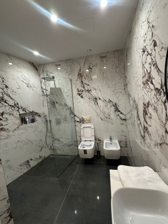 🏡✨ Shitet Apartament 2+1+2 – Lake View Residence | Investim Premium ✨