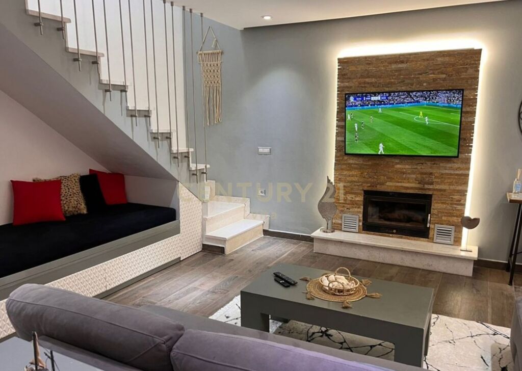 ✨ Vilë luksoze me pishinë për shitje