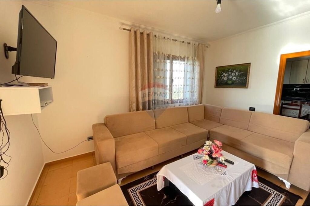 Shtëpi Private – Për Shitje, larg zhurmes dhe me pamje nga deti