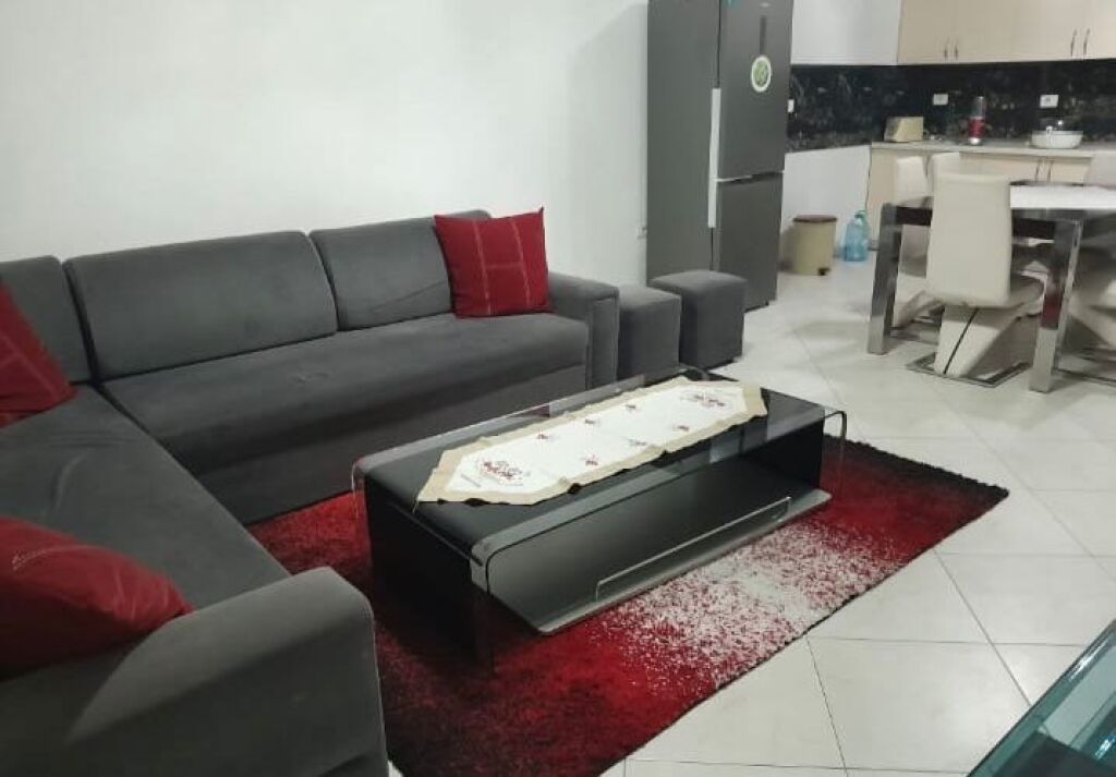 Jepet Me Qera Apartament 2+1+1 Ballkon
