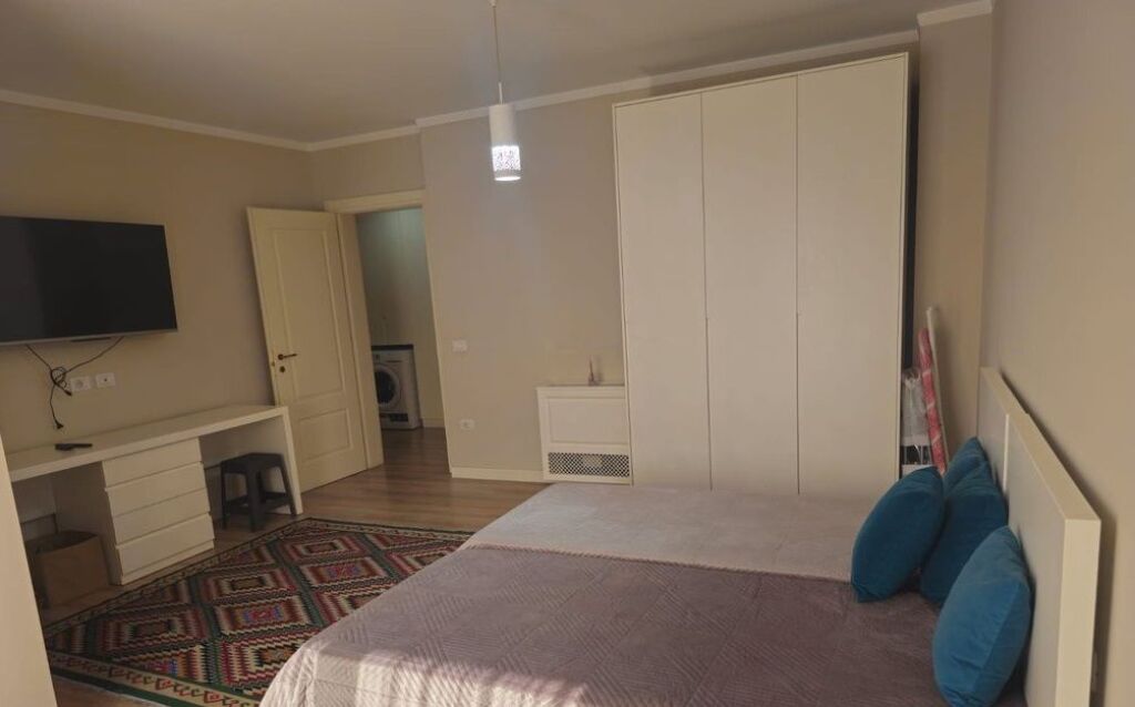 Apartament premium 2+1+2 (130 m²) me qira pranë Liqenit Artificial të Tiranës!