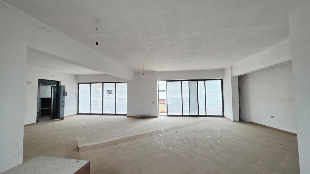 Vilë – Për Shitje- Rruga Ali Demi, pranë Bashkisë, Vlorë