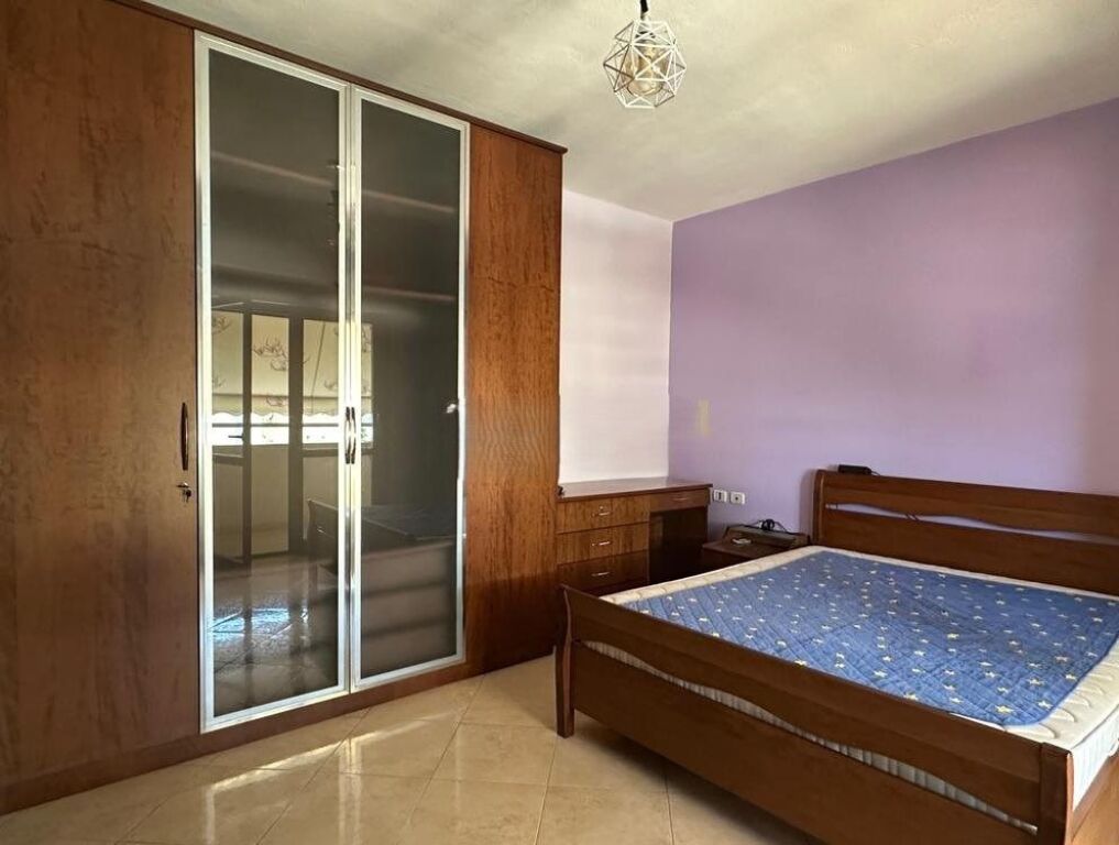 AFFITTASI DUPLEX 1+1 PRESSO IL PARCO DEL COMUNE DI PARIGI