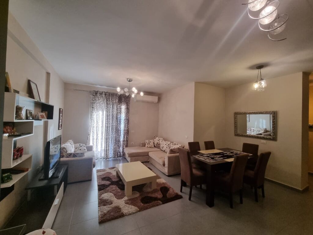 Vendesi in vendita 2+1, a Yzbrisht