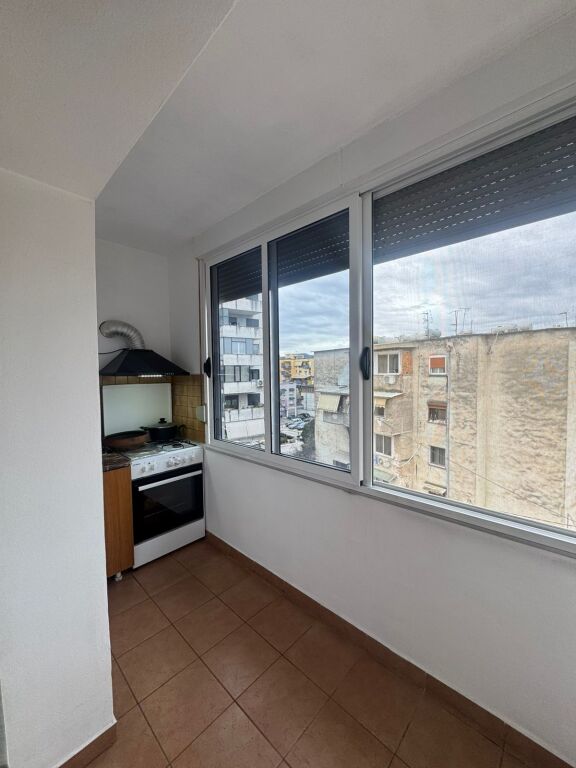 Ish Tregu Elektrik, apartament 2+1 per shitje