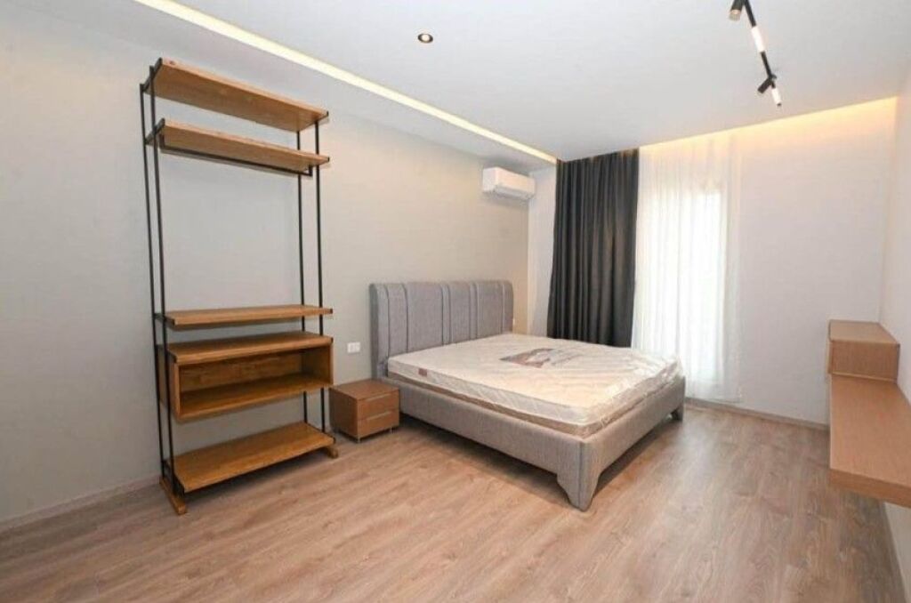 📌 Jepet me qera apartament 2+1 tek Kompleksi Delijorgji