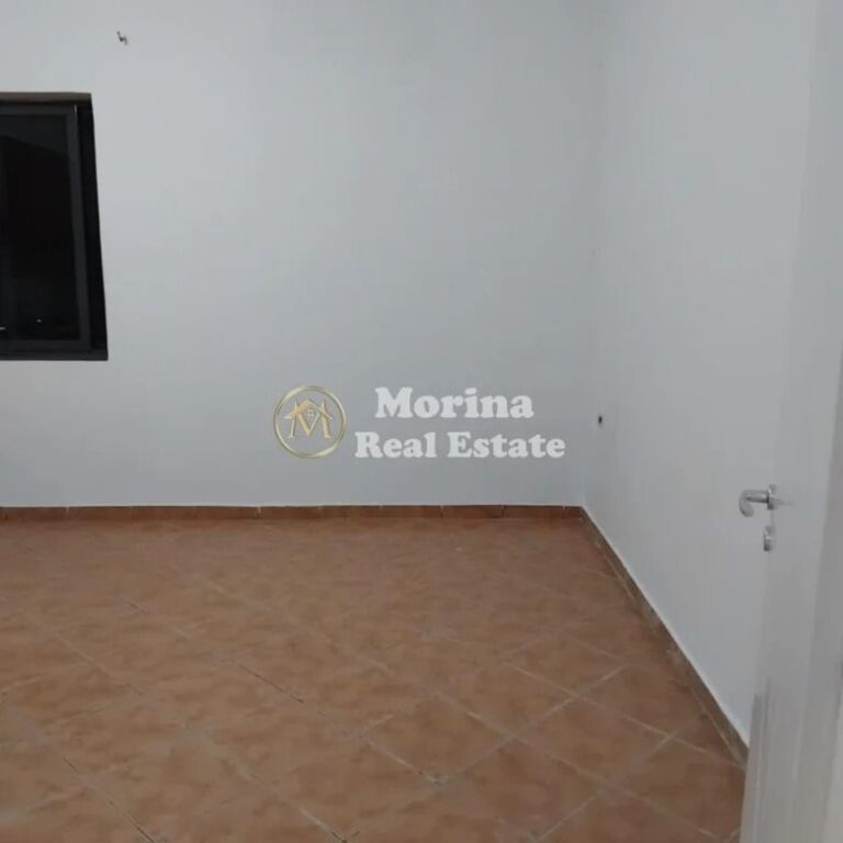 Qera | Ambjent Biznesi | Kamëz Municipality | 400 €/muaj