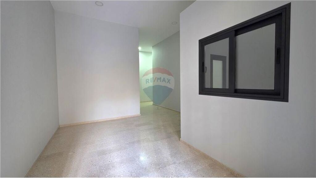 🏡 Vilë – Për Shitje – Rruga Ali Demi, Vlorë