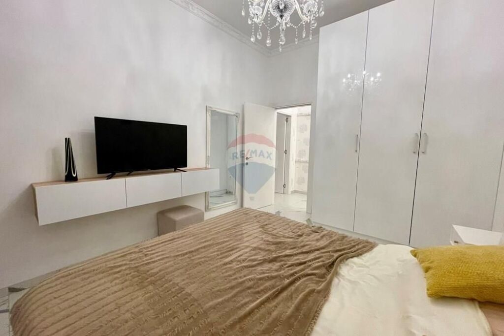 Apartament per qira, 1+1 i mobiluar te Square 21