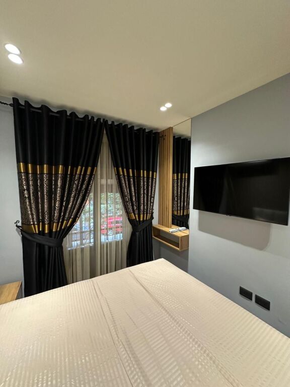 Apartament 1+1 me qera Shallvaret Tirane