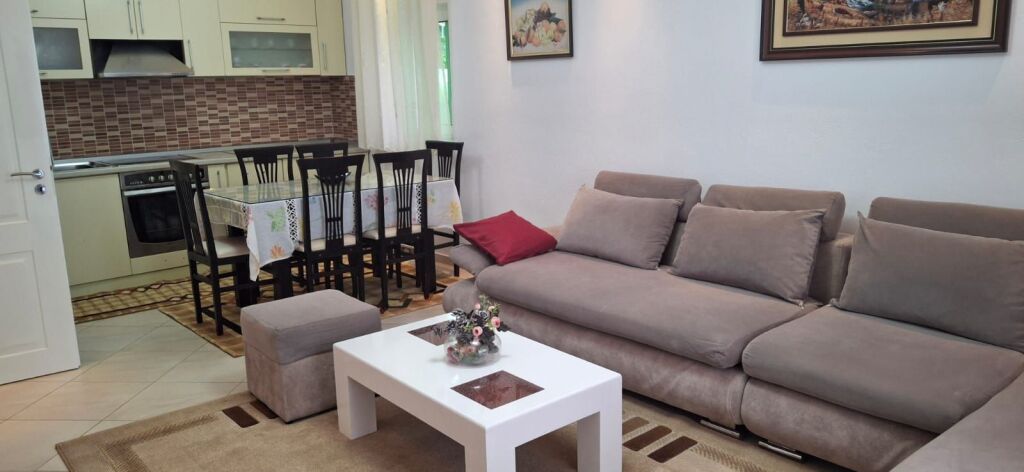 Appartamento 2+1+1 con Balcone in Affitto