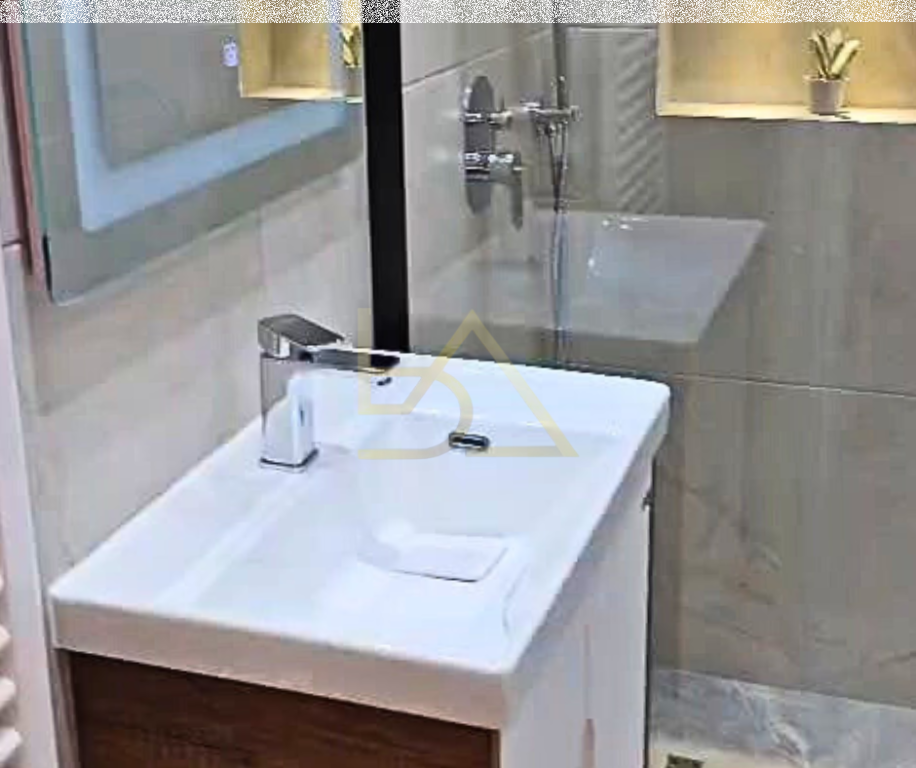 Shitet Apartament – Durrës, Plazh, Rrota e Kuqe