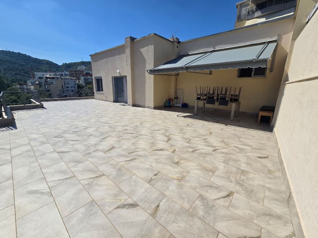 APARTAMENT/ PENTHOUSE 3+1 Me Verande+ POST PARKIMI | ME QIRA | KOPSHTI ZOOLOGJIK