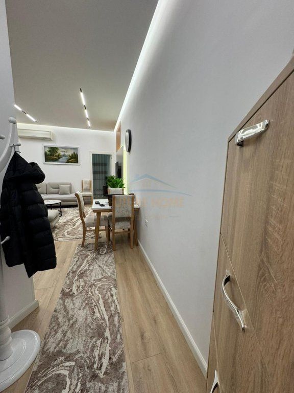 Shitet, Apartament 2+1, Fresk.