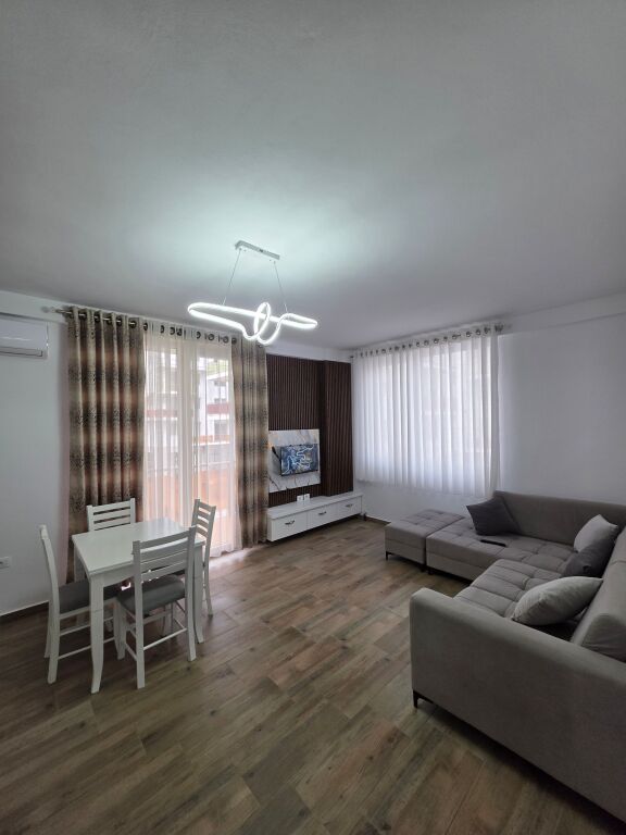 1+1 me Qira ne Astir