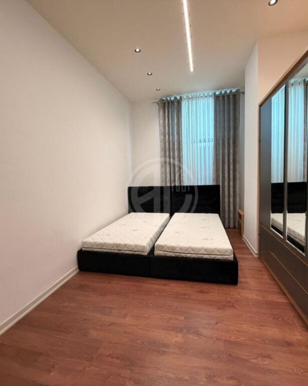 Apartament me Qira