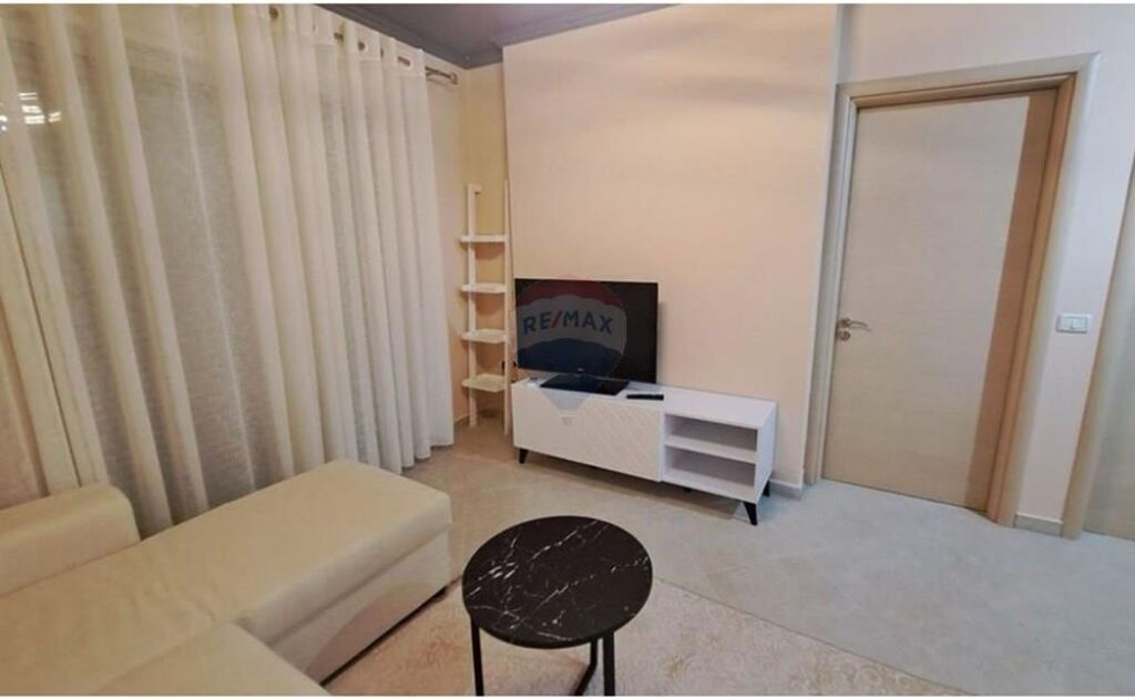 Apartament 2 + 1 me qira te Prokuroria e Tiranës