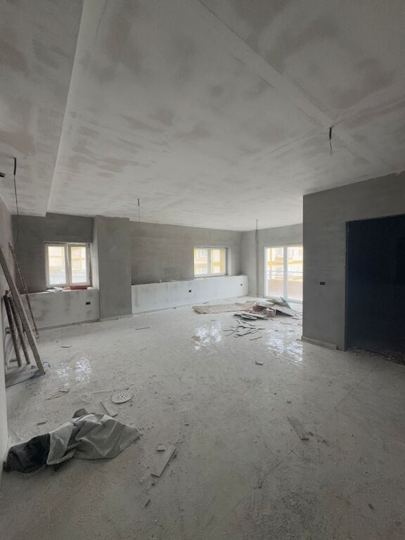 SHITET APARTAMENT 3+1+2 FARKE 200.000 EURO